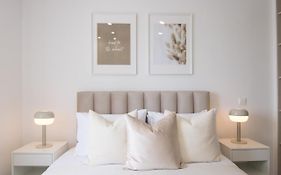 Phaedrus Living Seaview Modern Flat Limnaria 134